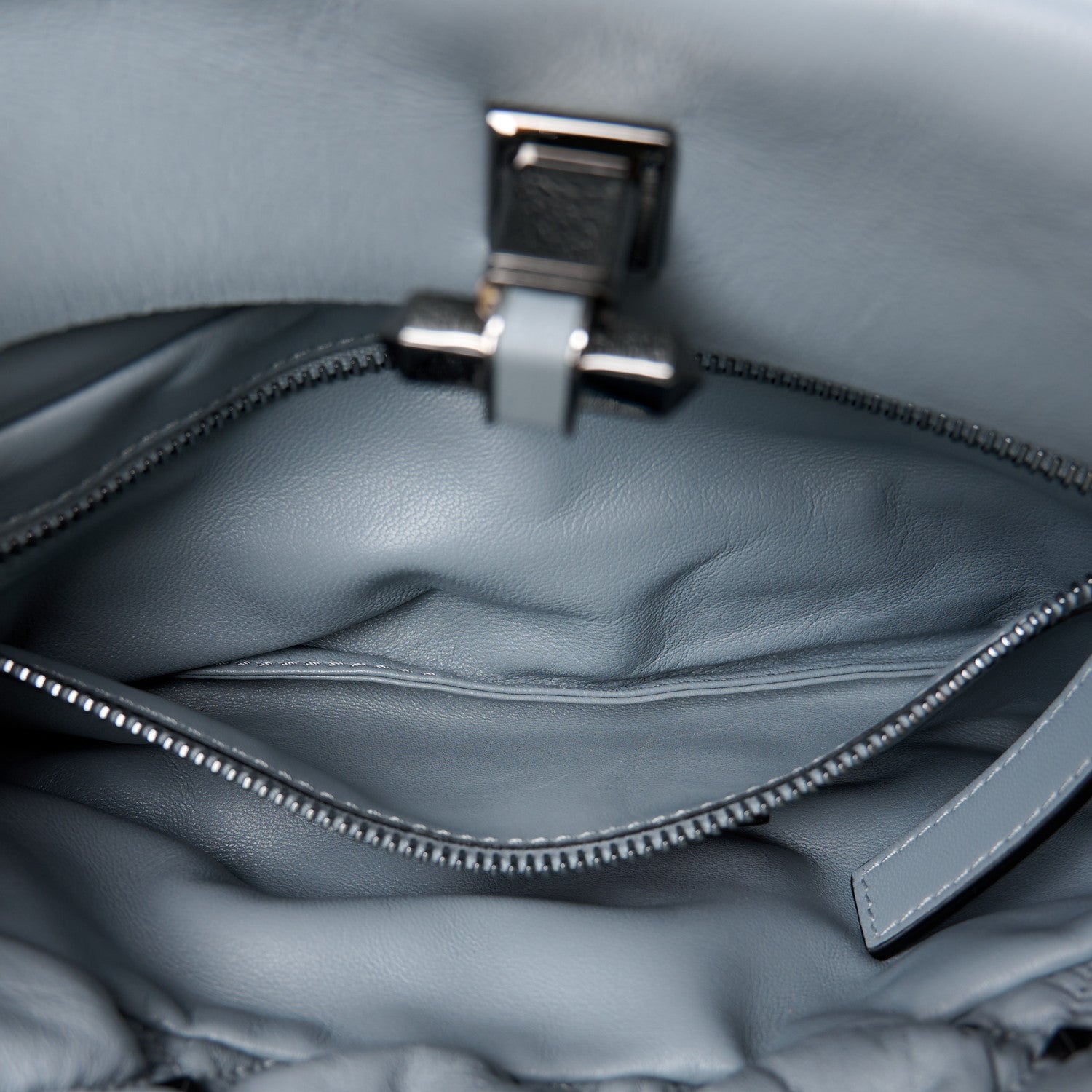 Valentino Garavani Nappa Spikeme Clutch Nuage 6 of 11