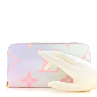 Louis Vuitton Monogram Giant Spring In The City Zippy Wallet Sunrise Pastel 2 of 9