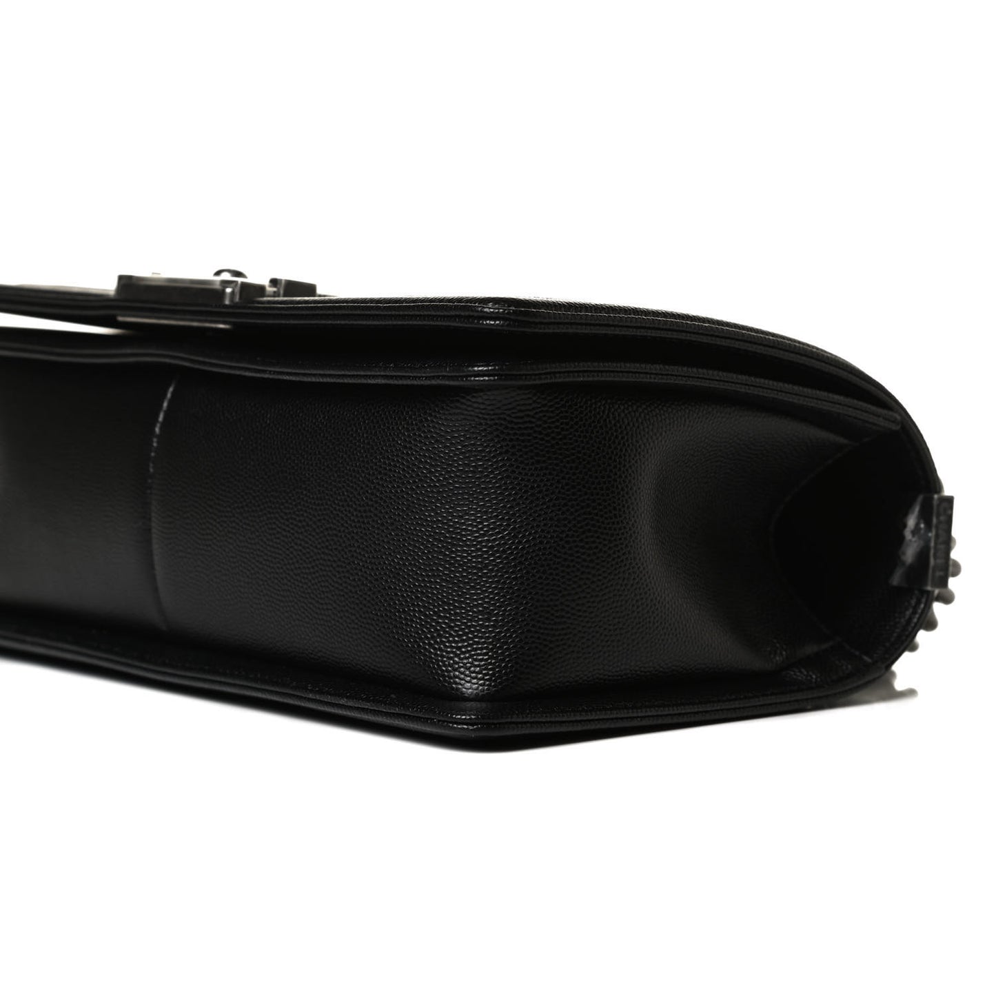 Caviar Quilted Medium Boy Flap Black