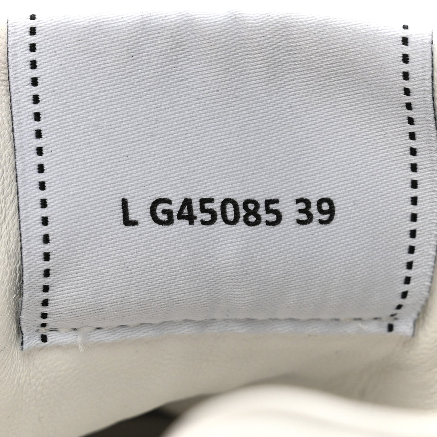 Calfskin Womens CC Logo Sneakers 39 White