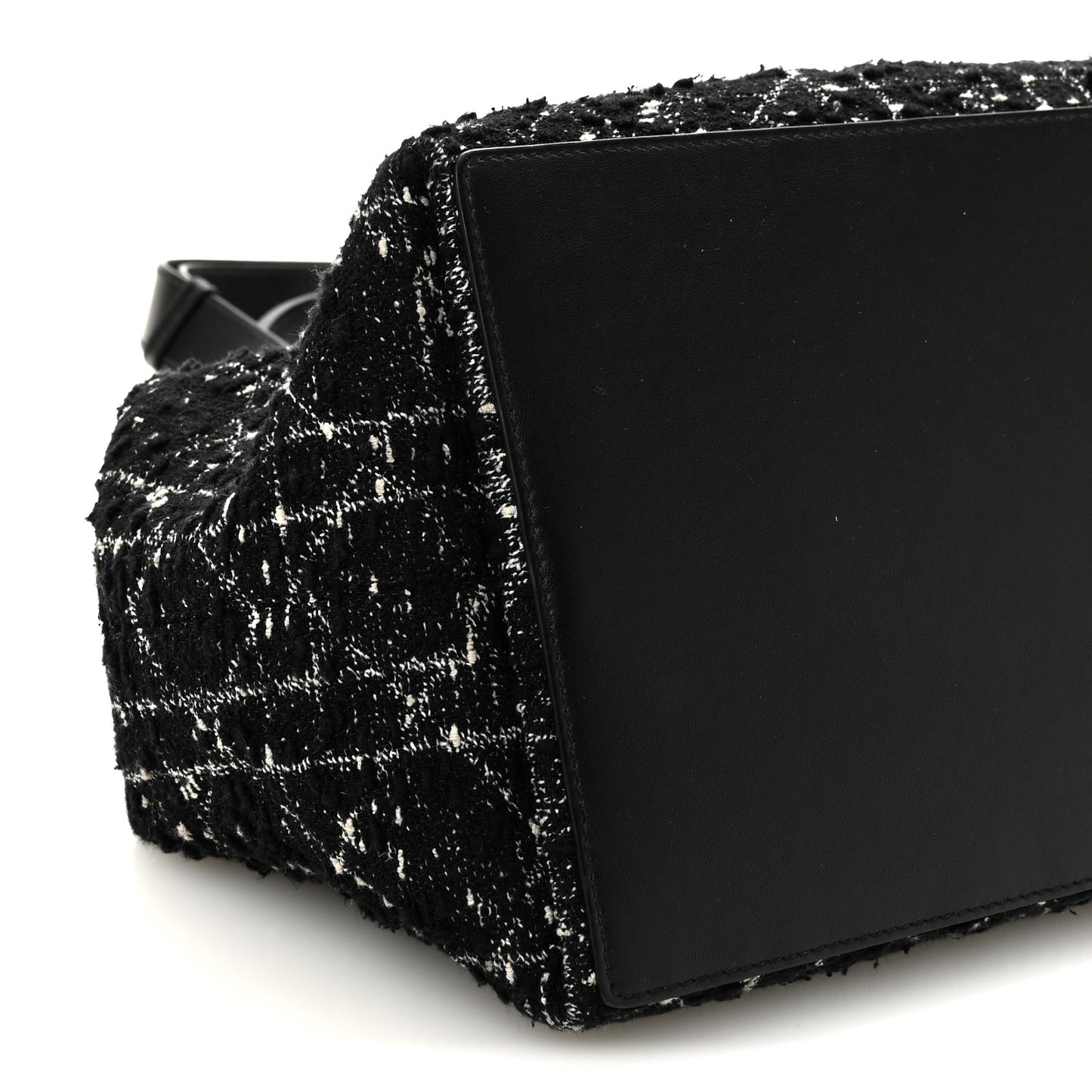 Calfskin Tweed Cannage Medium Toujours Black White