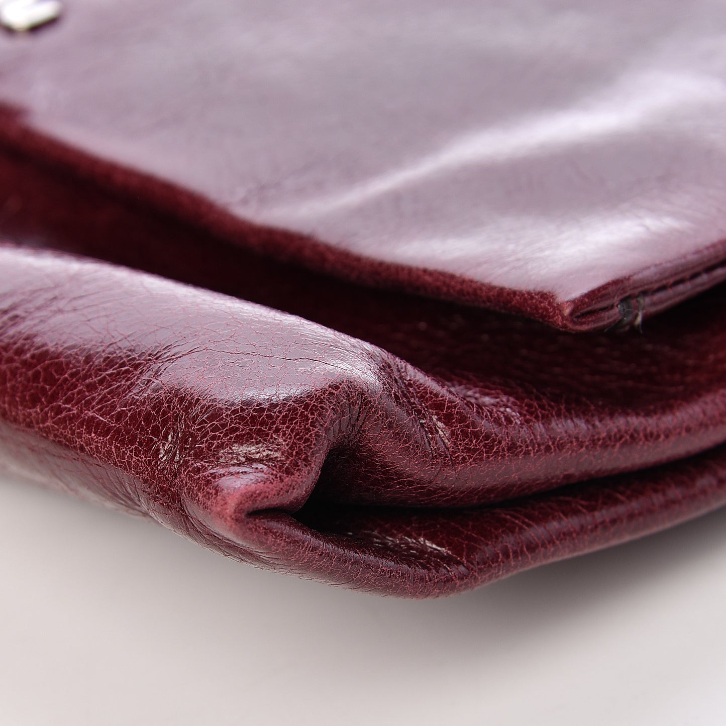 Vitello Shine Clutch Amaranto