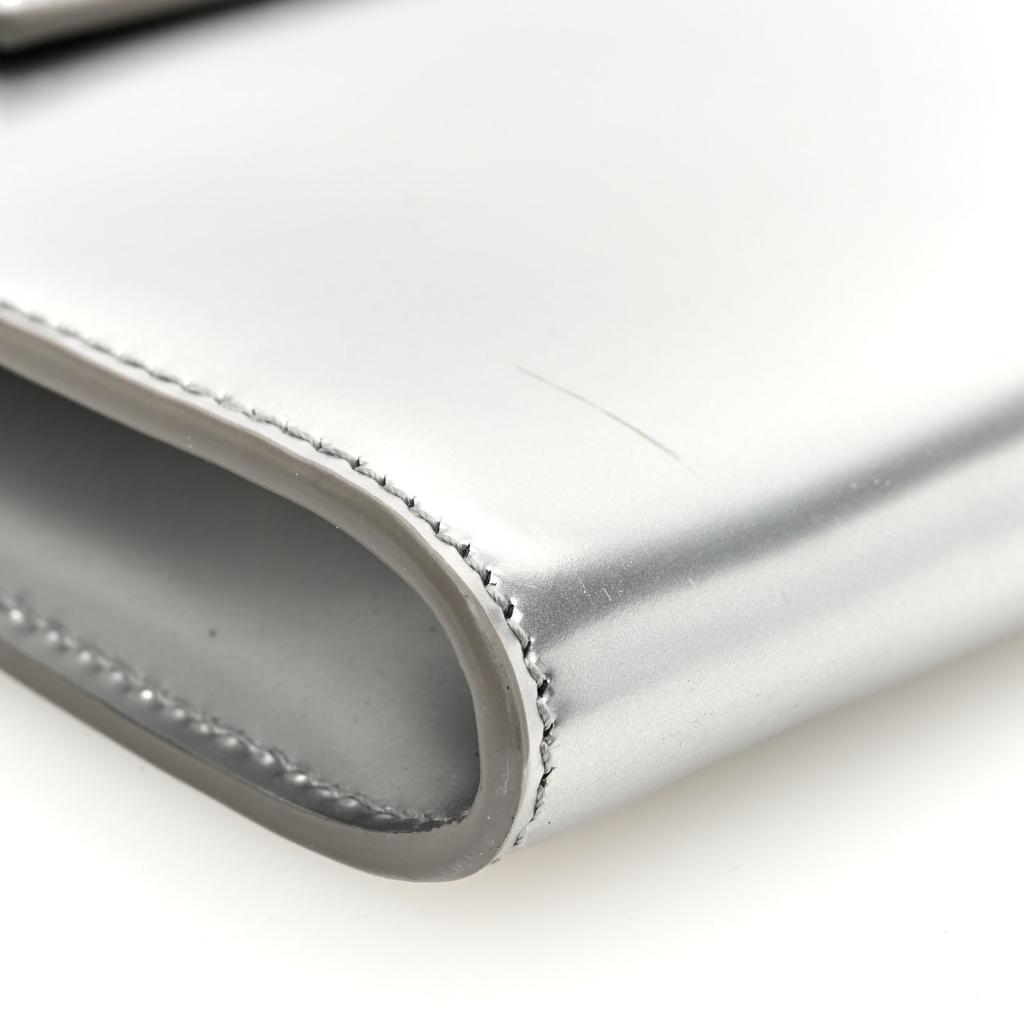 Metallic Calfskin Manhattan Chain Clutch Metal Argento