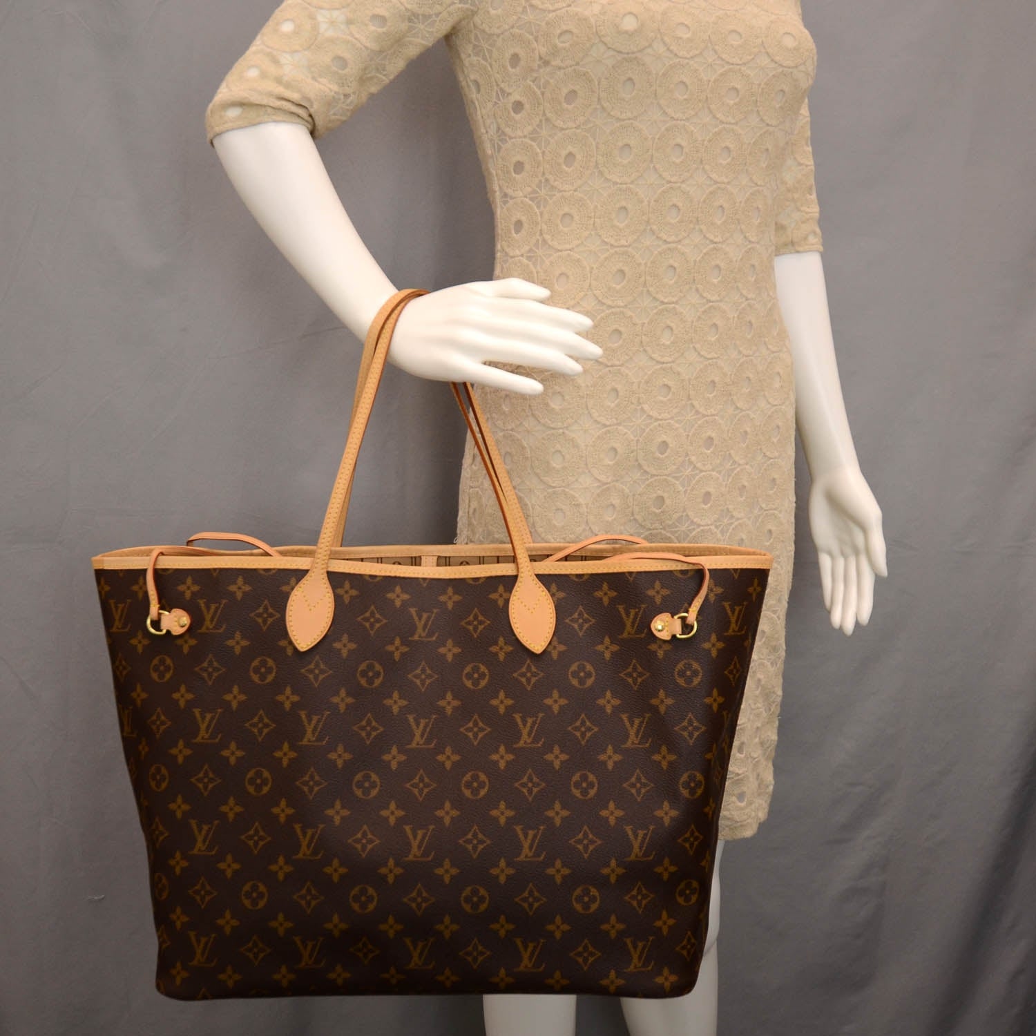 Louis Vuitton Monogram Neverfull GM 2 of 8