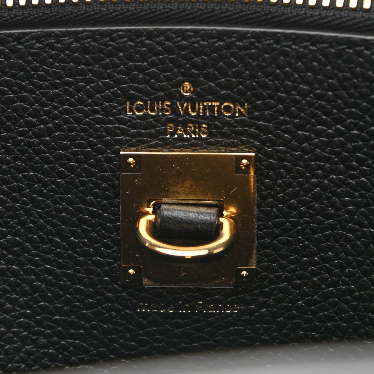 Calfskin Studded City Steamer MM Black