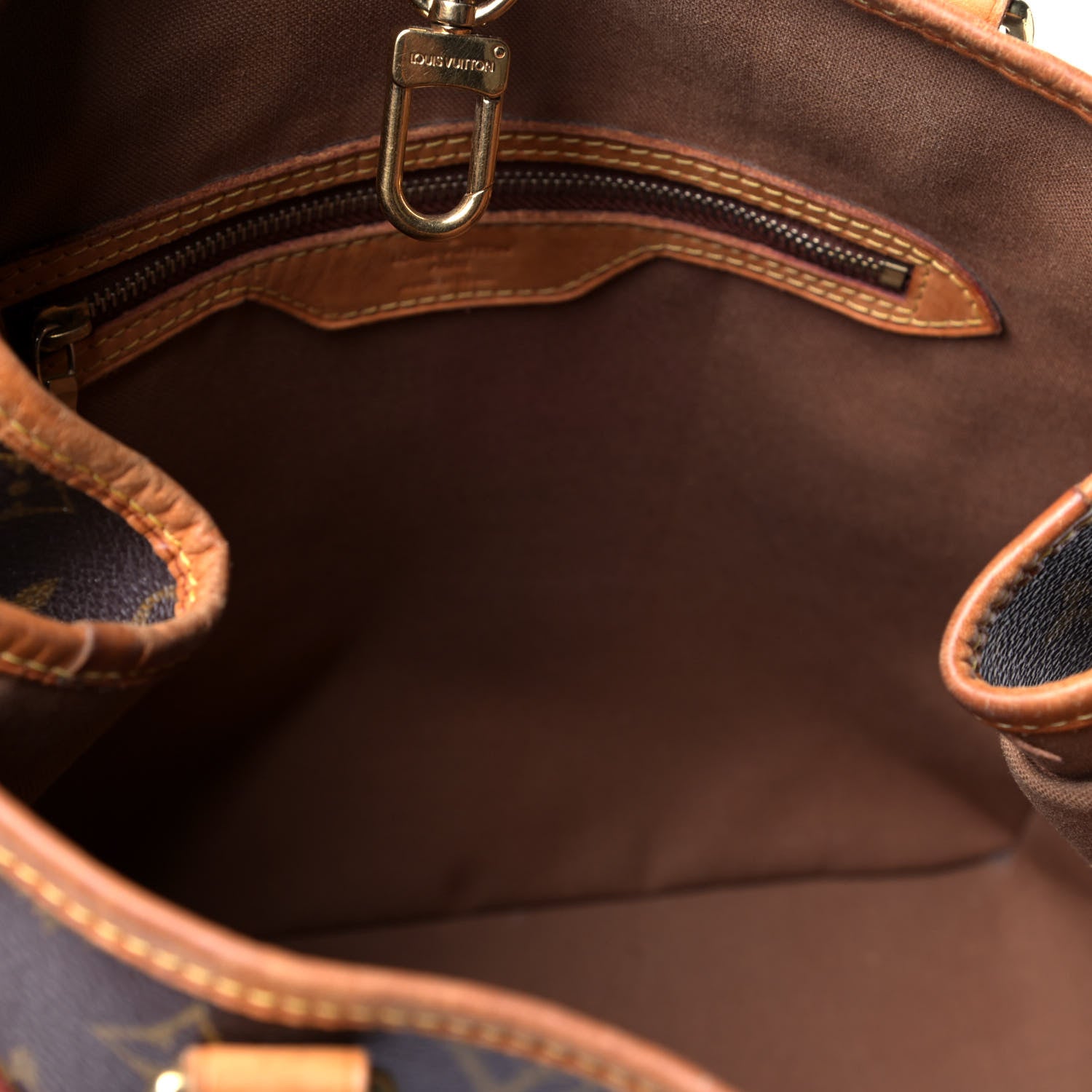 Louis Vuitton Monogram Batignolles Vertical 4 of 4
