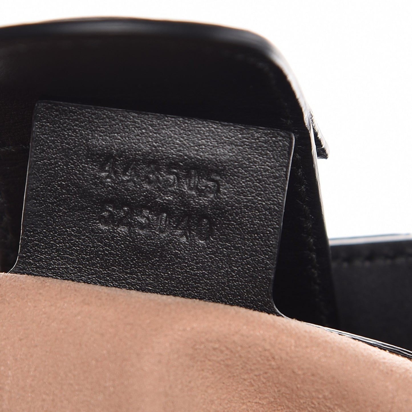 Calfskin Matelasse Medium GG Marmont Tote Black