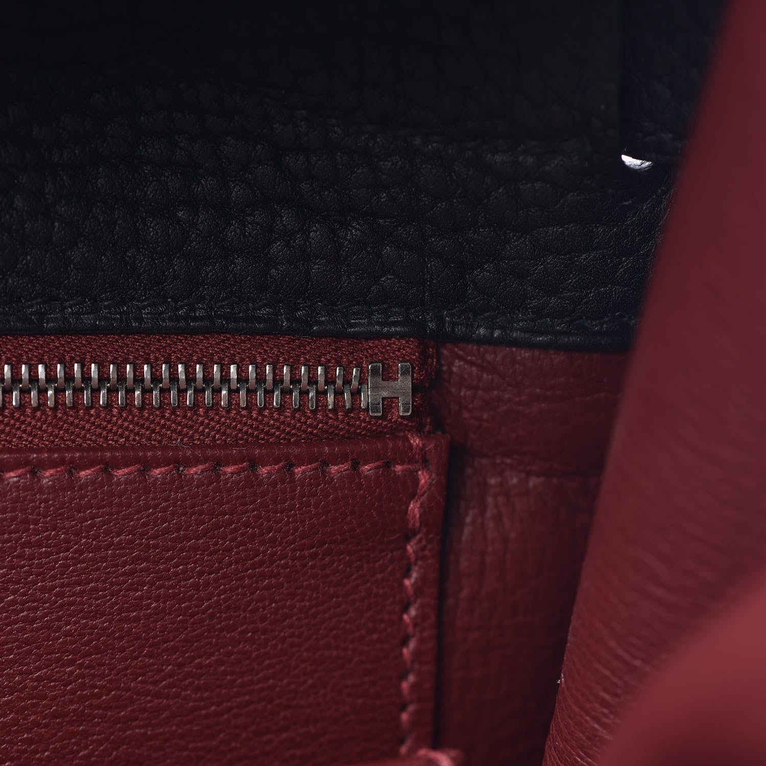 Hermes Fjord Horseshoe Kelly Retourne 40 Black Rouge H 26 of 33