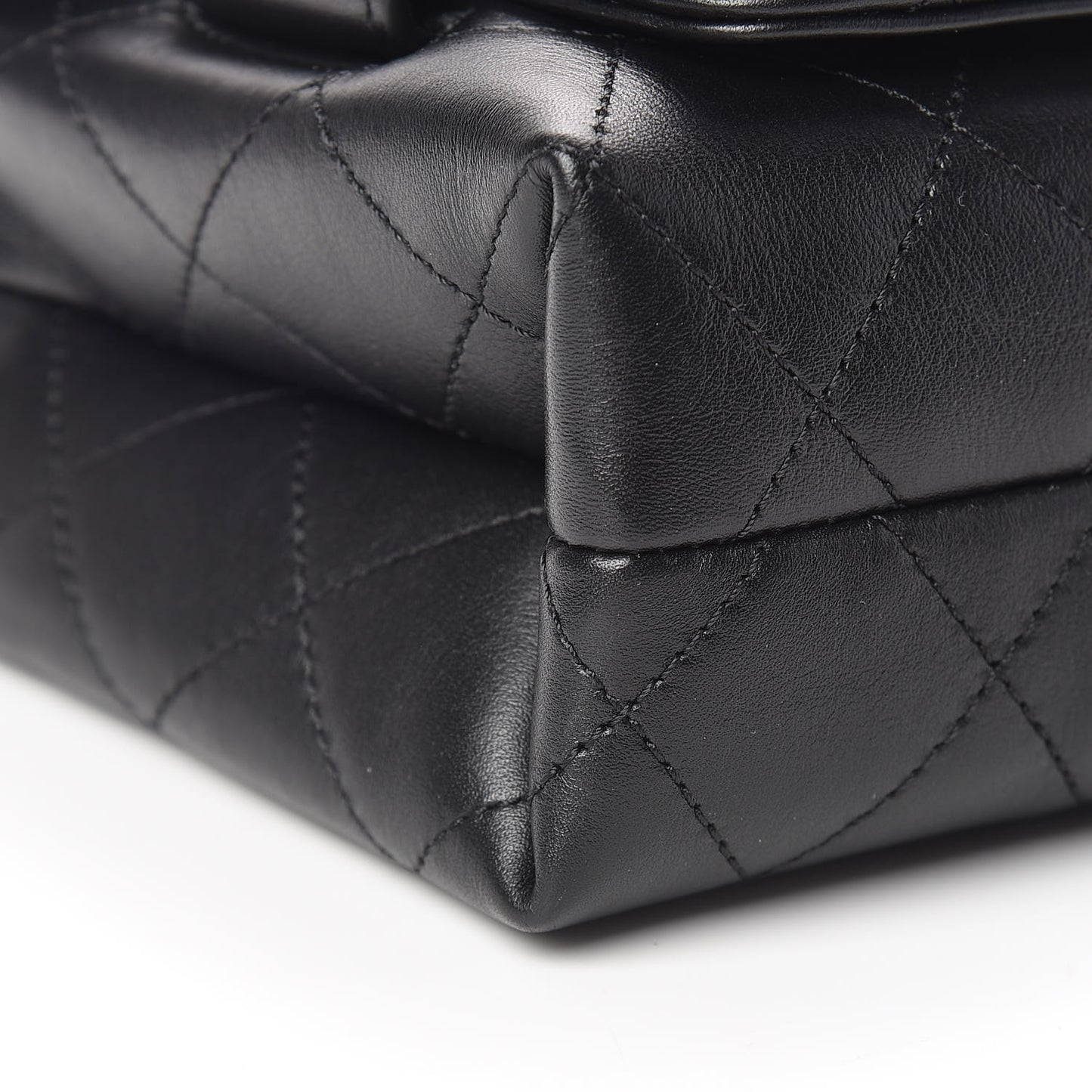 Calfskin Quilted Enchained Flap Black