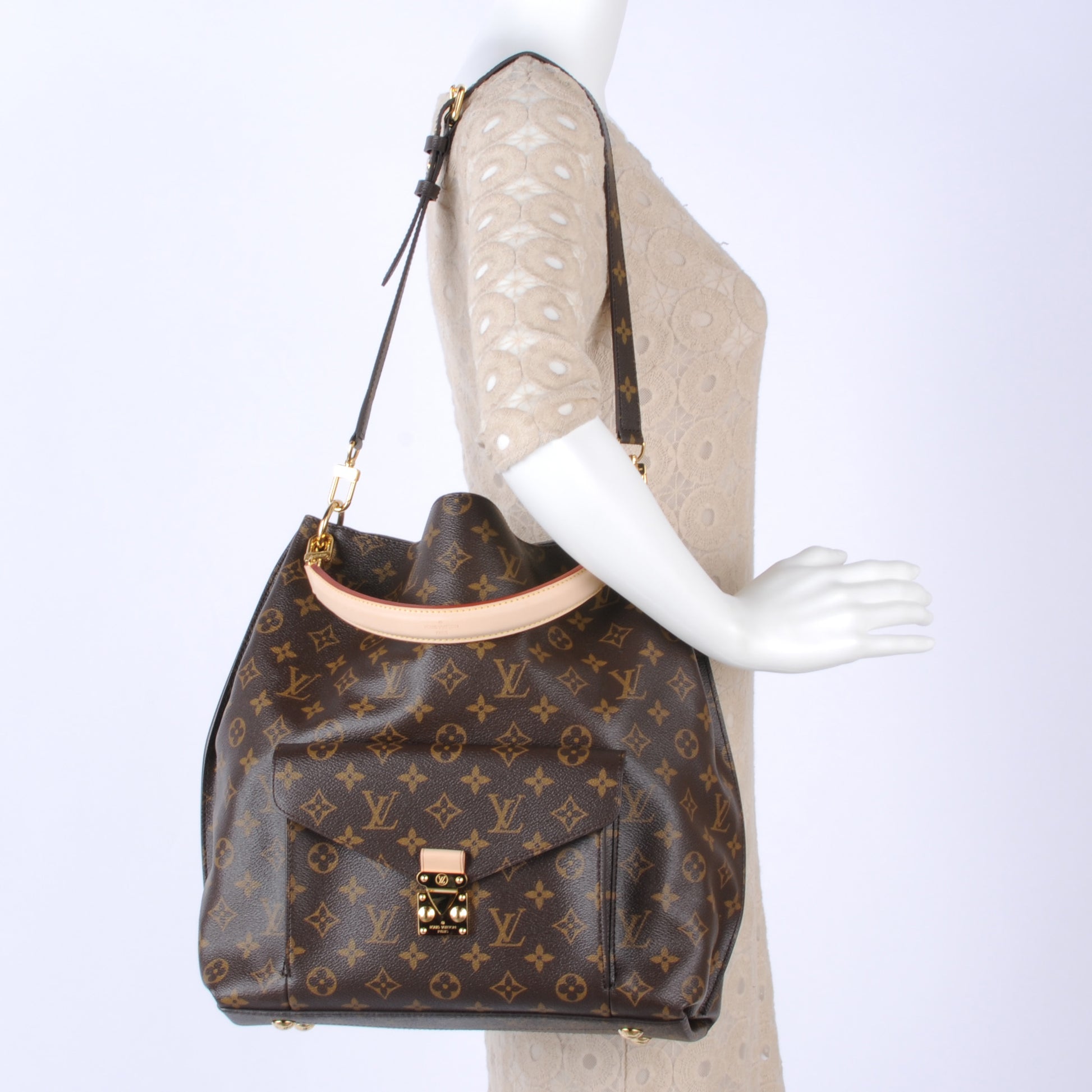 Louis Vuitton Monogram Metis 2 of 8