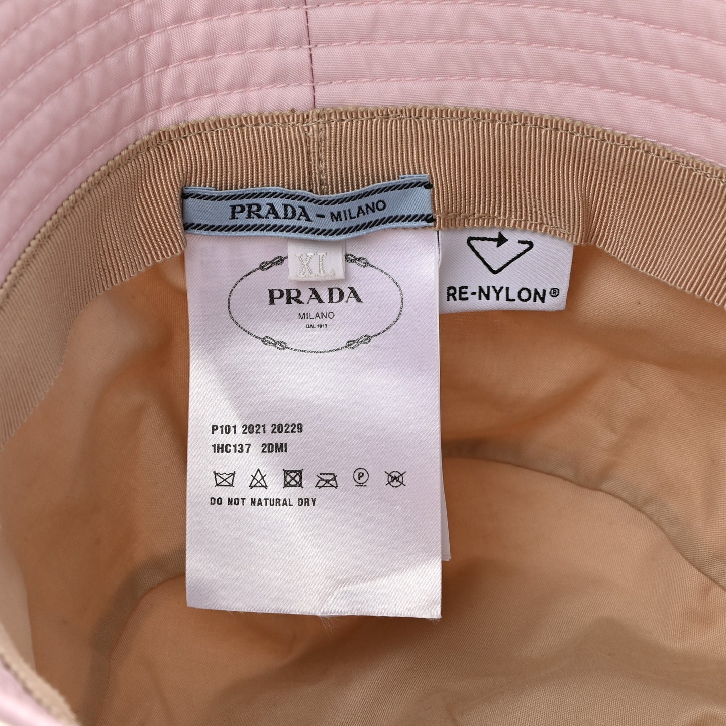 Re-Nylon Metal Triangle Logo Womens Bucket Hat XL Alabastro