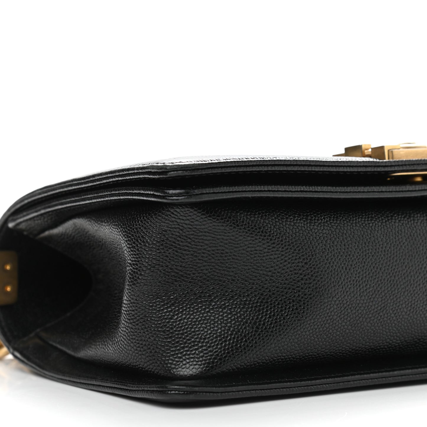 Caviar Chevron Quilted Medium Boy Flap Black