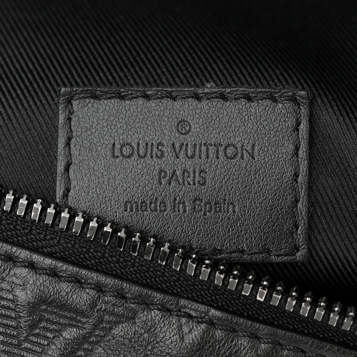 Louis Vuitton Calfskin Monogram Shadow Discovery Bumbag Black 6 of 9