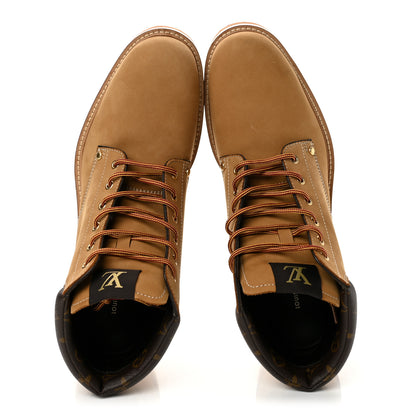 Louis Vuitton Nubuck Calfskin Monogram Mens Oberkampf Ankle Boots Beige 2 of 11
