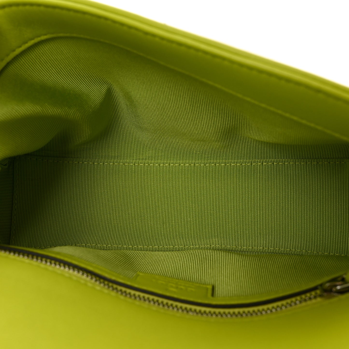 Calfskin Matelasse Medium GG Marmont Shoulder Bag Bright Green