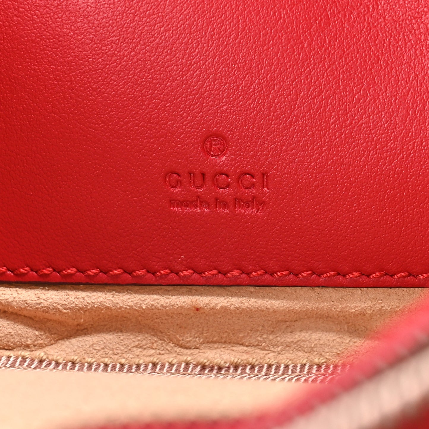 Calfskin Matelasse Mini GG Marmont Chain Crossbody Bag Hibiscus Red
