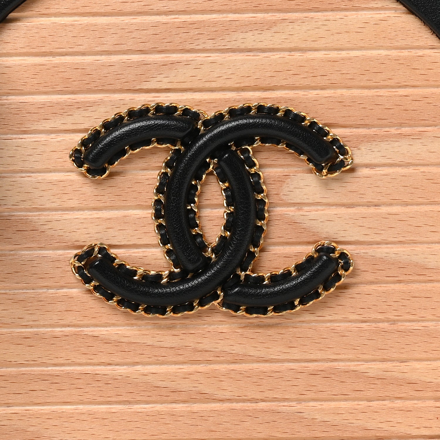 Chanel Beech Wood Lambskin Round CC Vanity Case Black 8 of 11