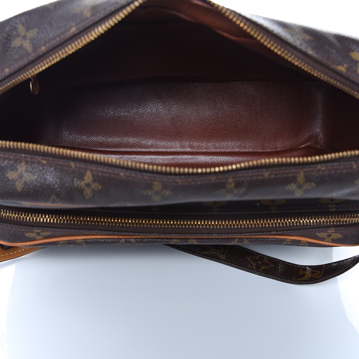 Louis Vuitton Monogram Nil 28 5 of 15