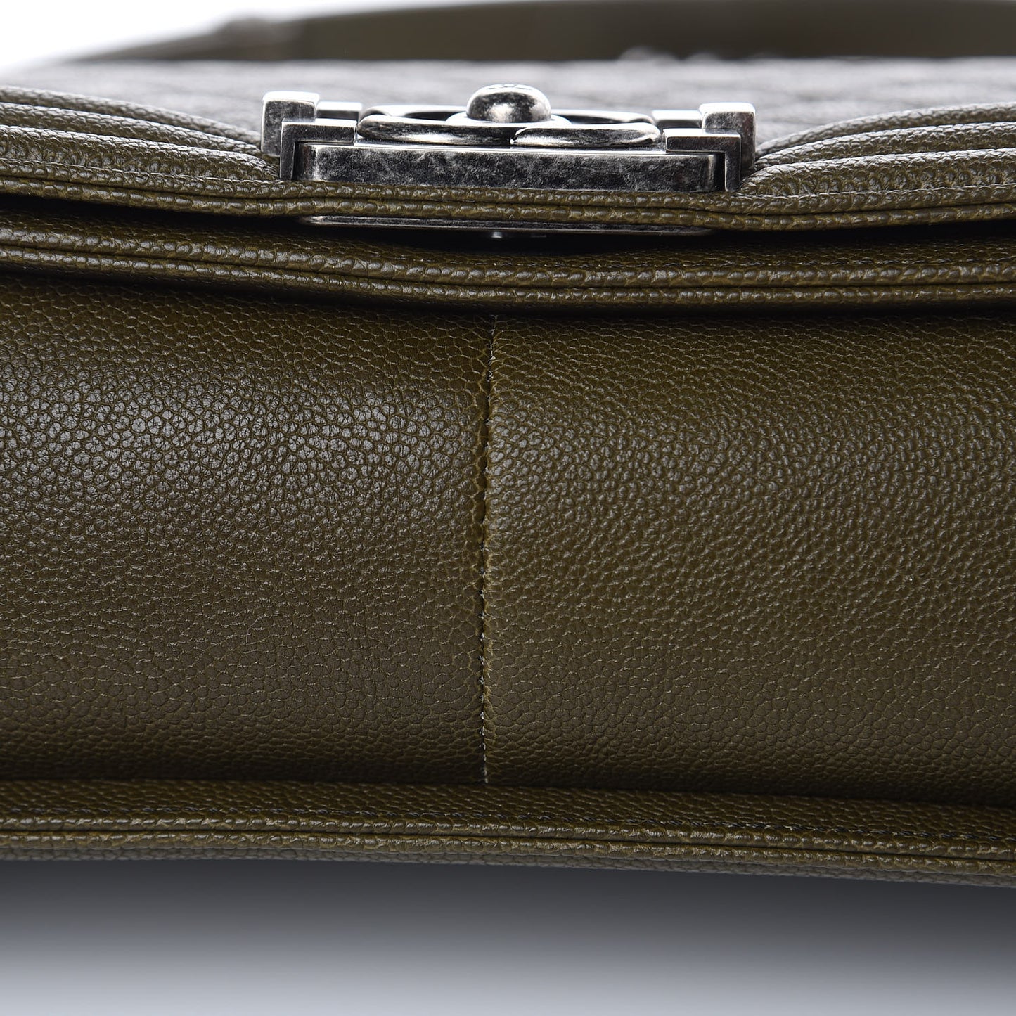 Caviar Quilted New Medium Boy Flap Khaki