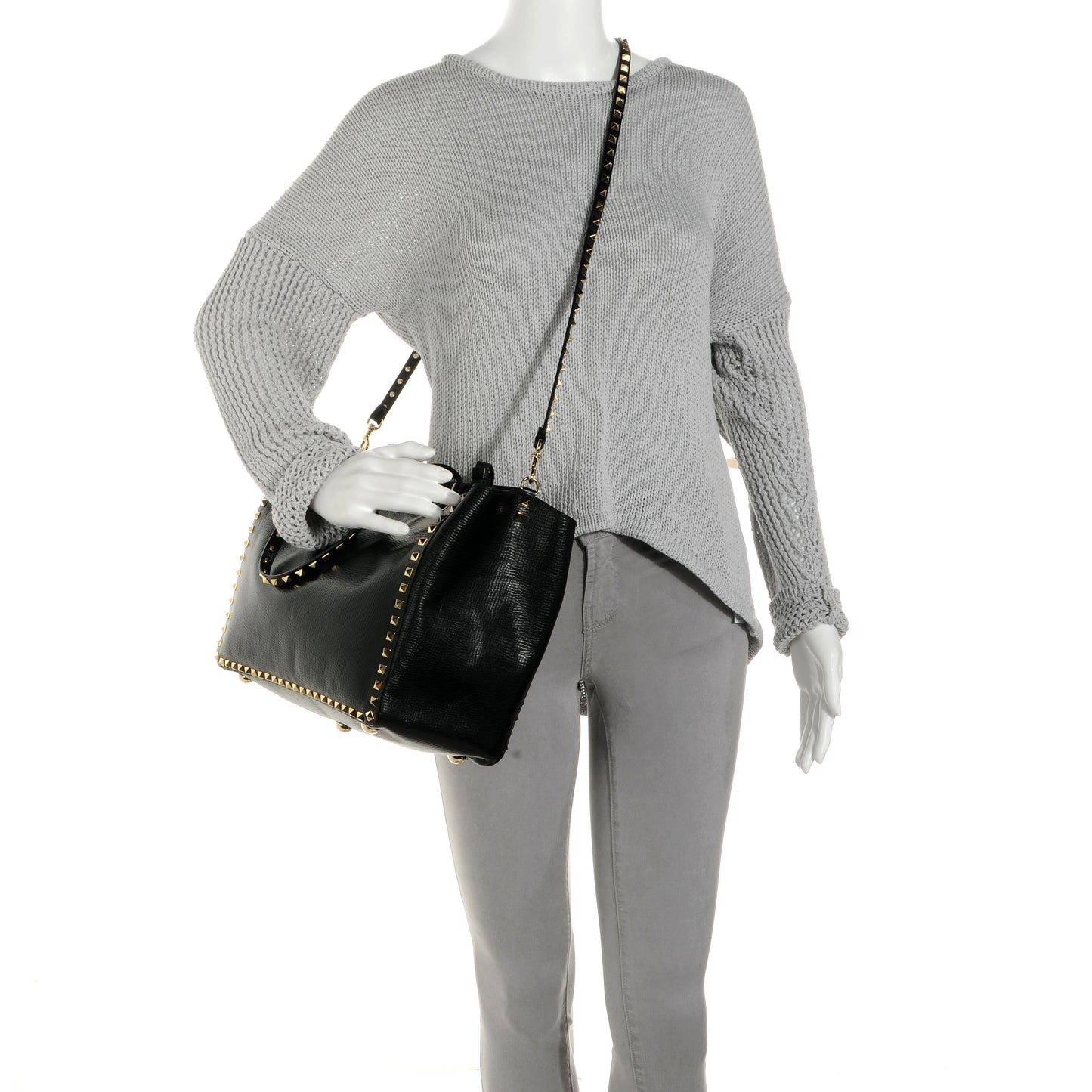 Textured Calfskin Medium Rockstud Tote Black