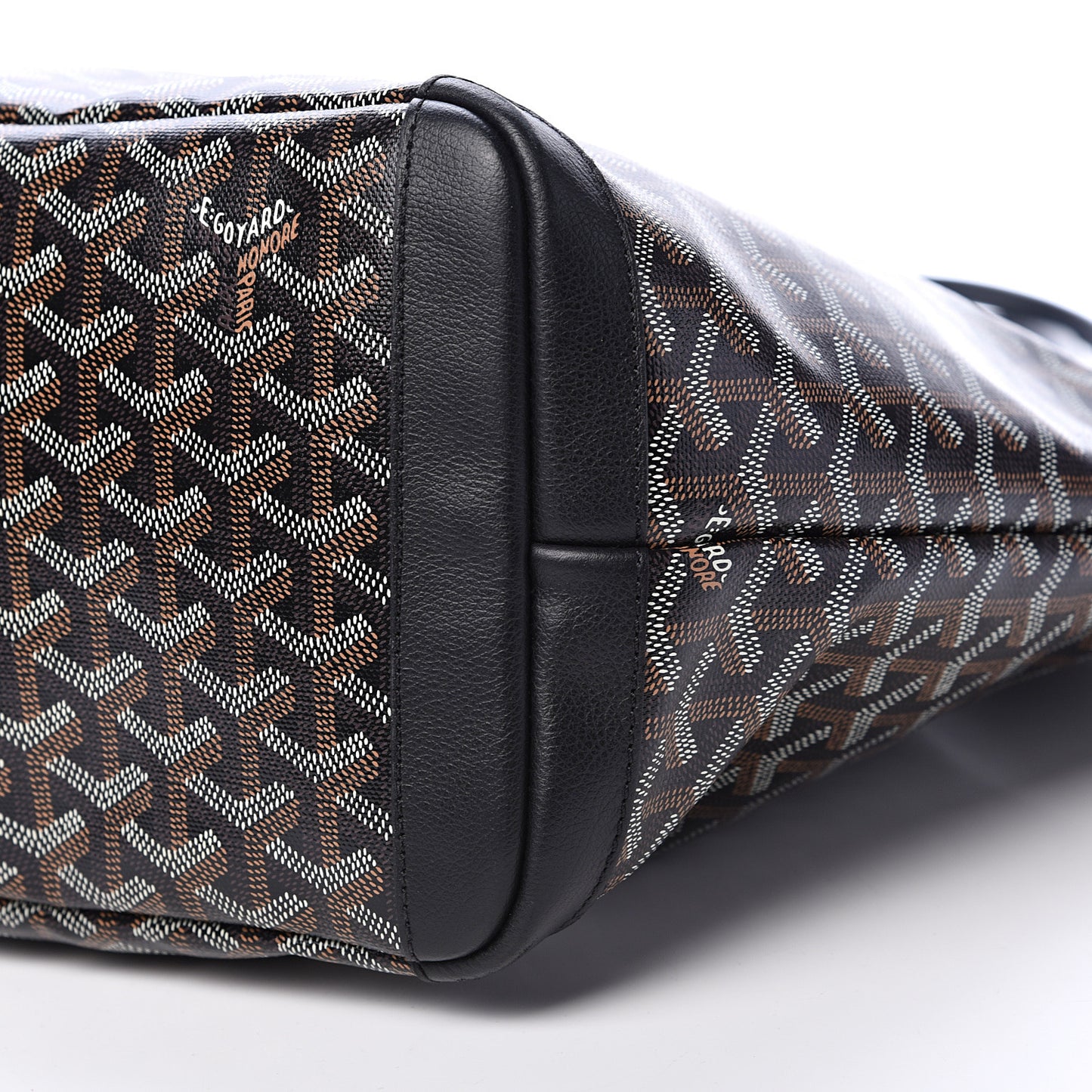 Goyardine Artois MM Black