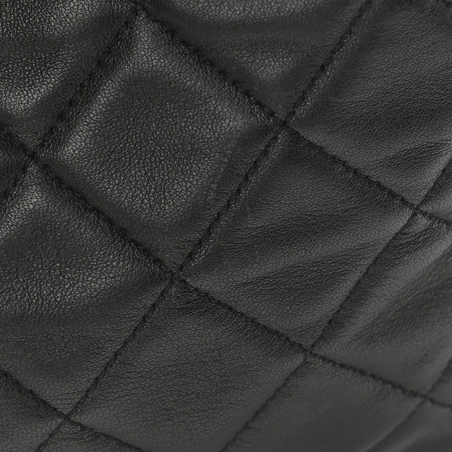 Caviar Flat Quilted CC Chain Bucket Drawstring Bag Black