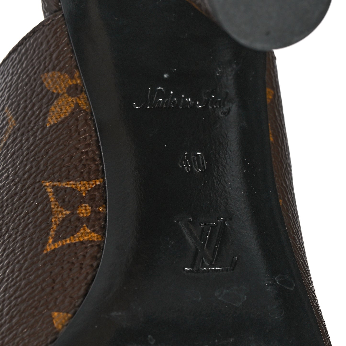 Patent Monogram Indiana Mule 40 Cacao Brown