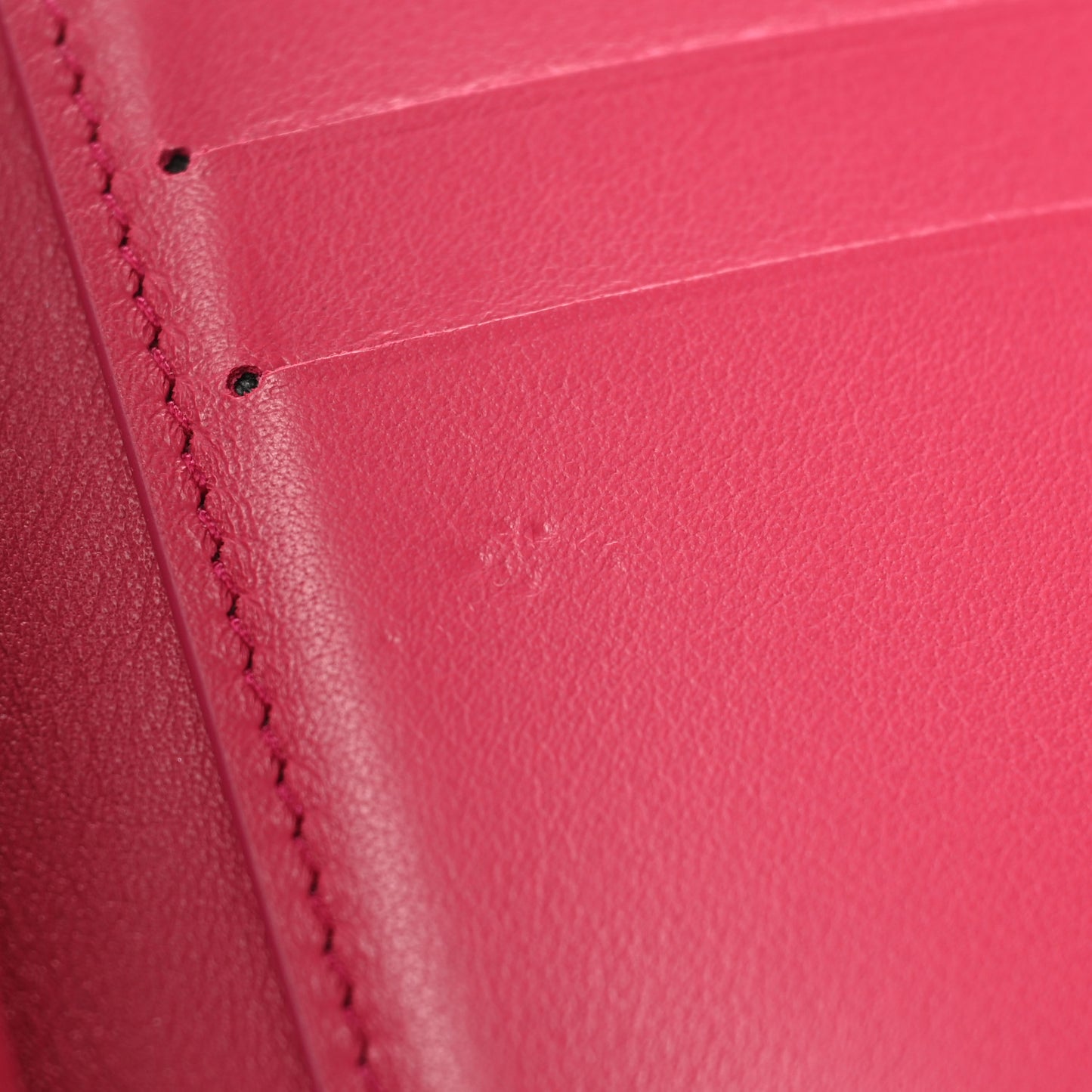 Taurillon Capucines Compact Wallet Black