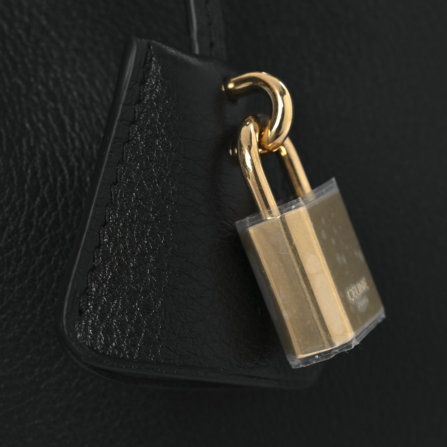 Grained Calfskin Teen Conti Black