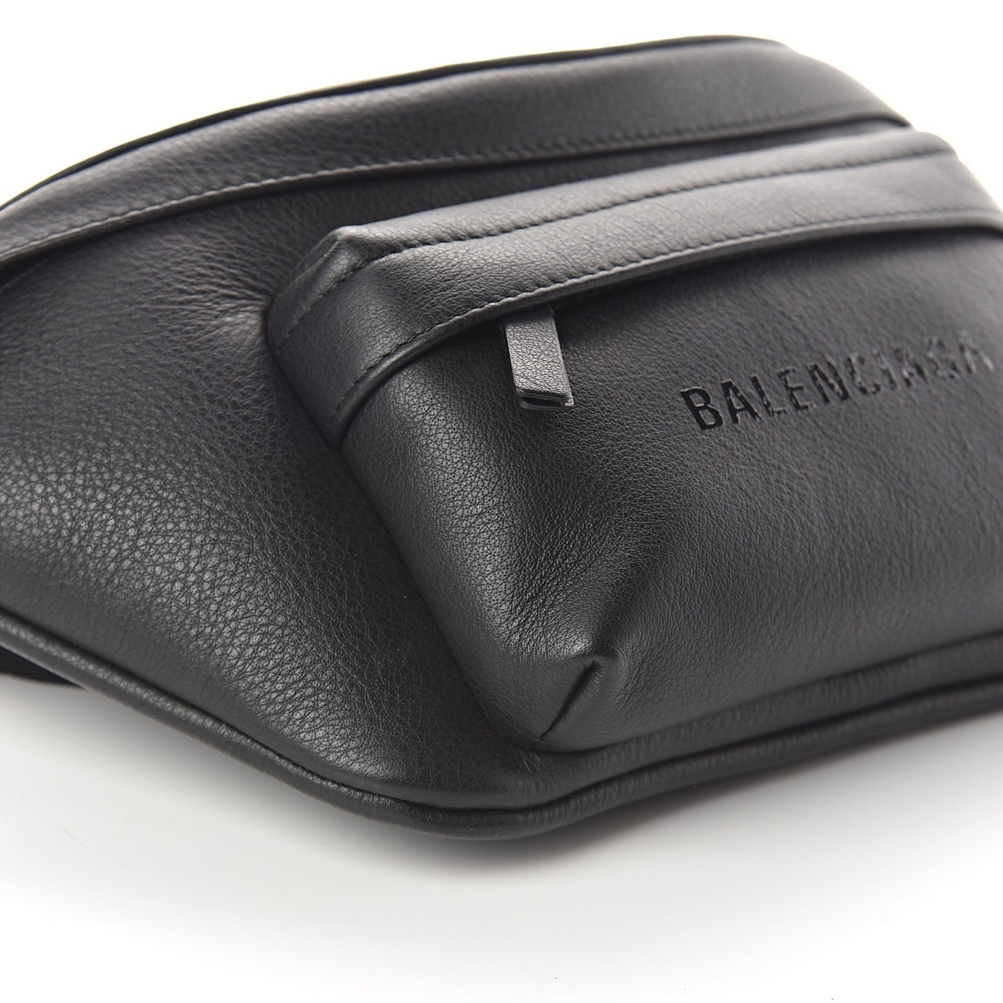 Smooth Calfskin Logo Large Everyday Beltpack Black