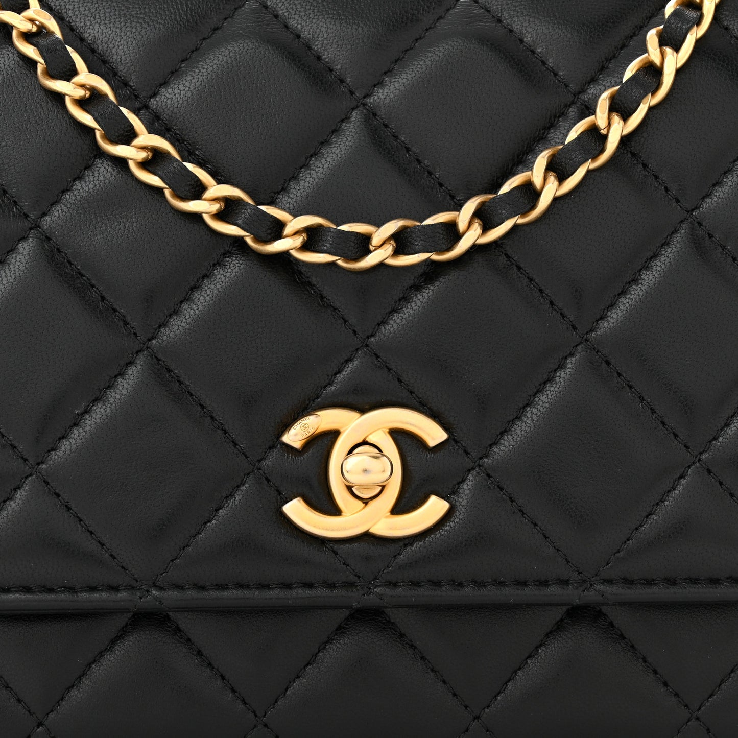 Lambskin Quilted CC Pearl Crush Wallet on Chain WOC Black