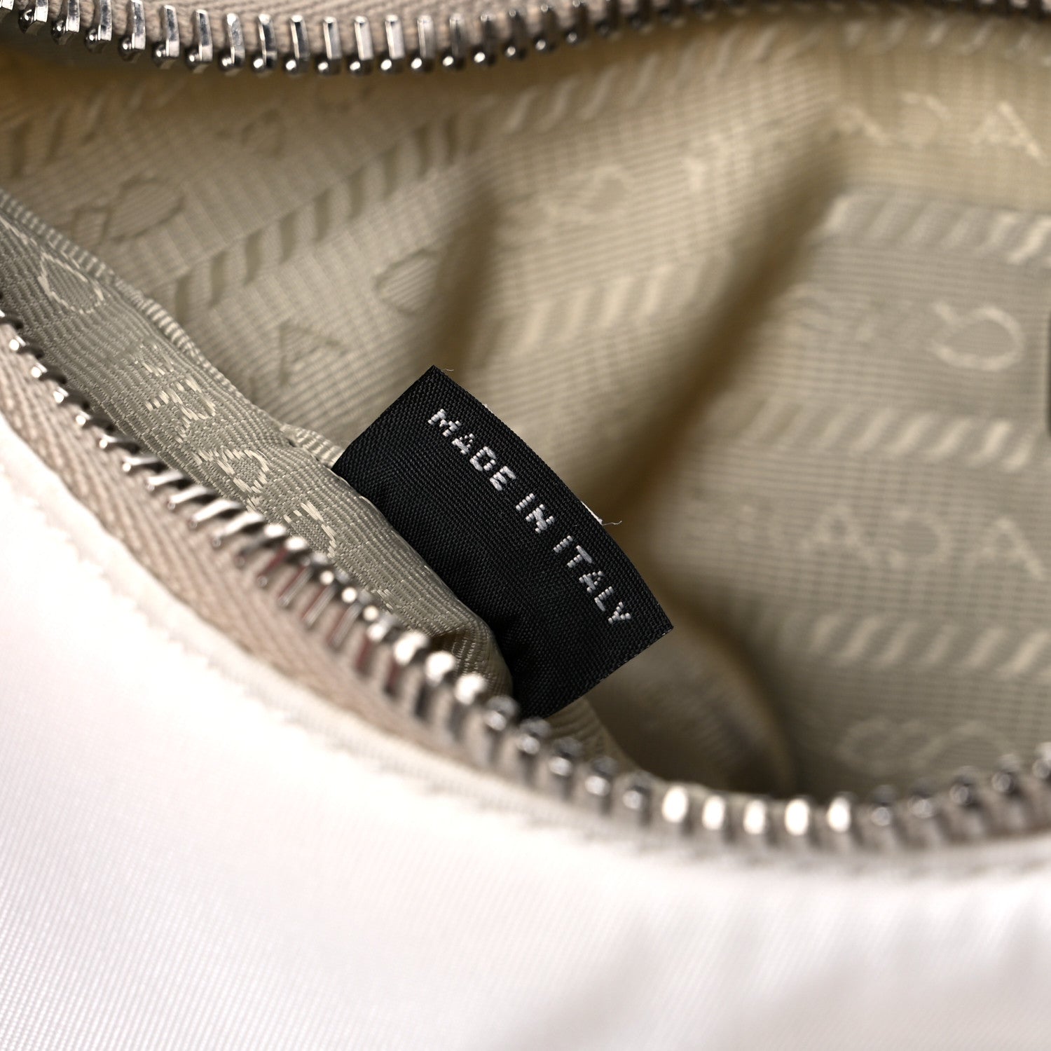 Prada Nylon Re-Edition 2005 Shoulder Bag White 6 of 14