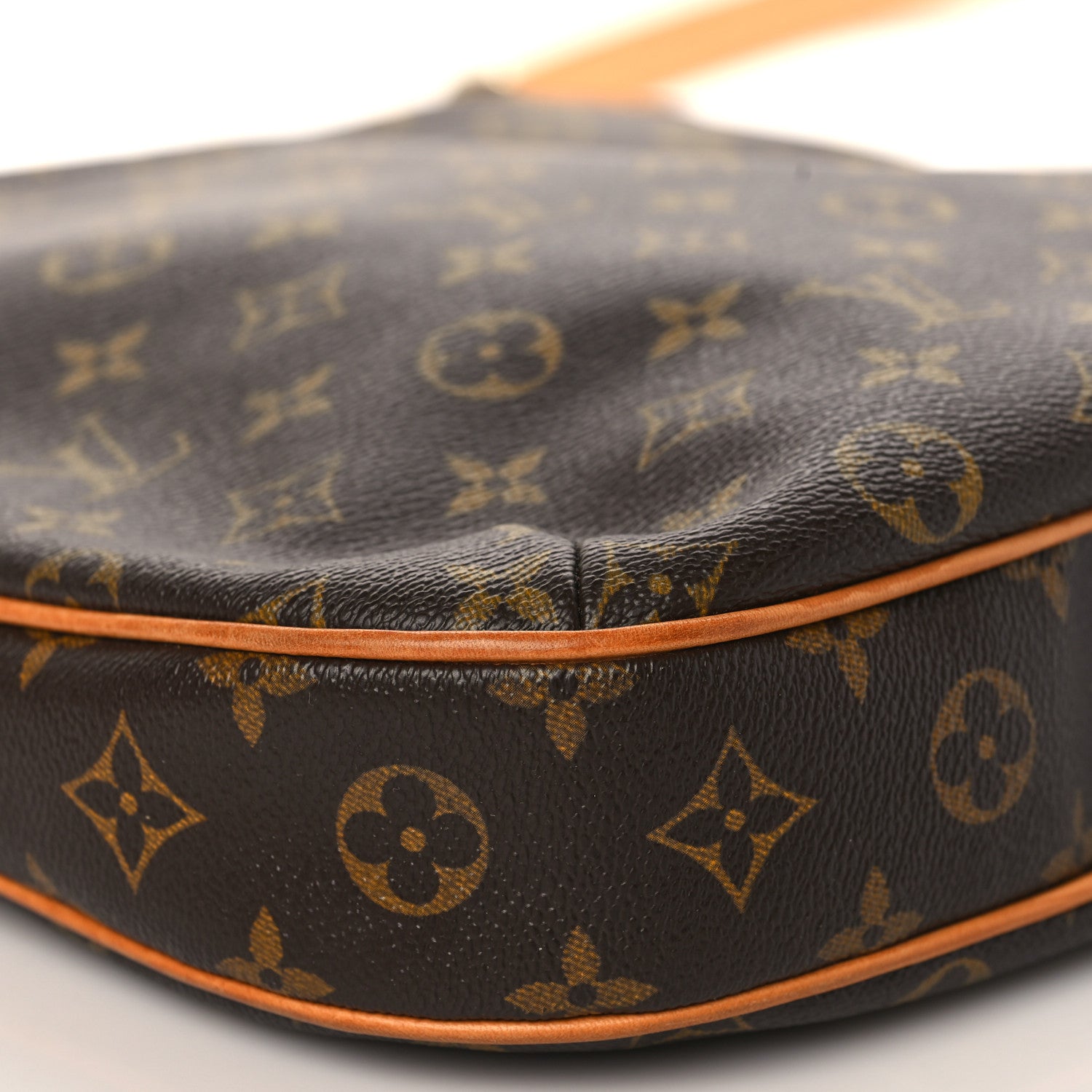 Louis Vuitton Monogram Odeon MM 7 of 10