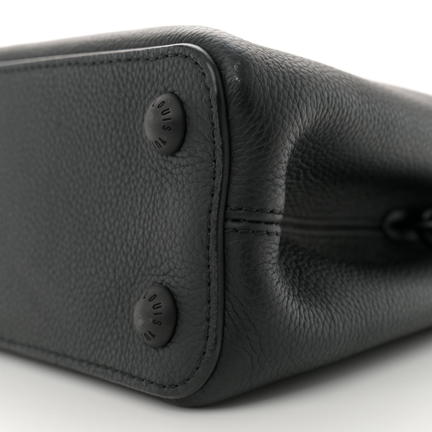 Taurillon Capucines BB Matte Black