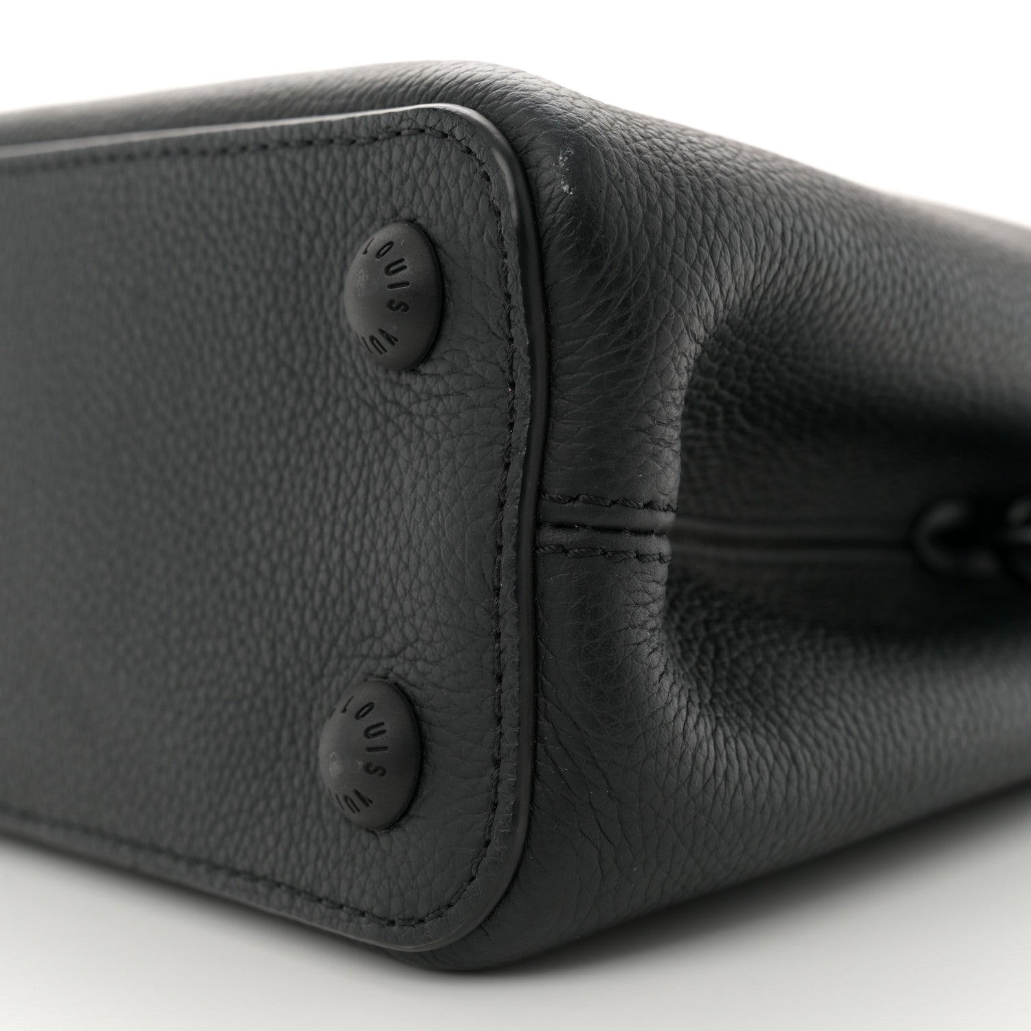 Louis Vuitton Taurillon Capucines BB Matte Black 9 of 11