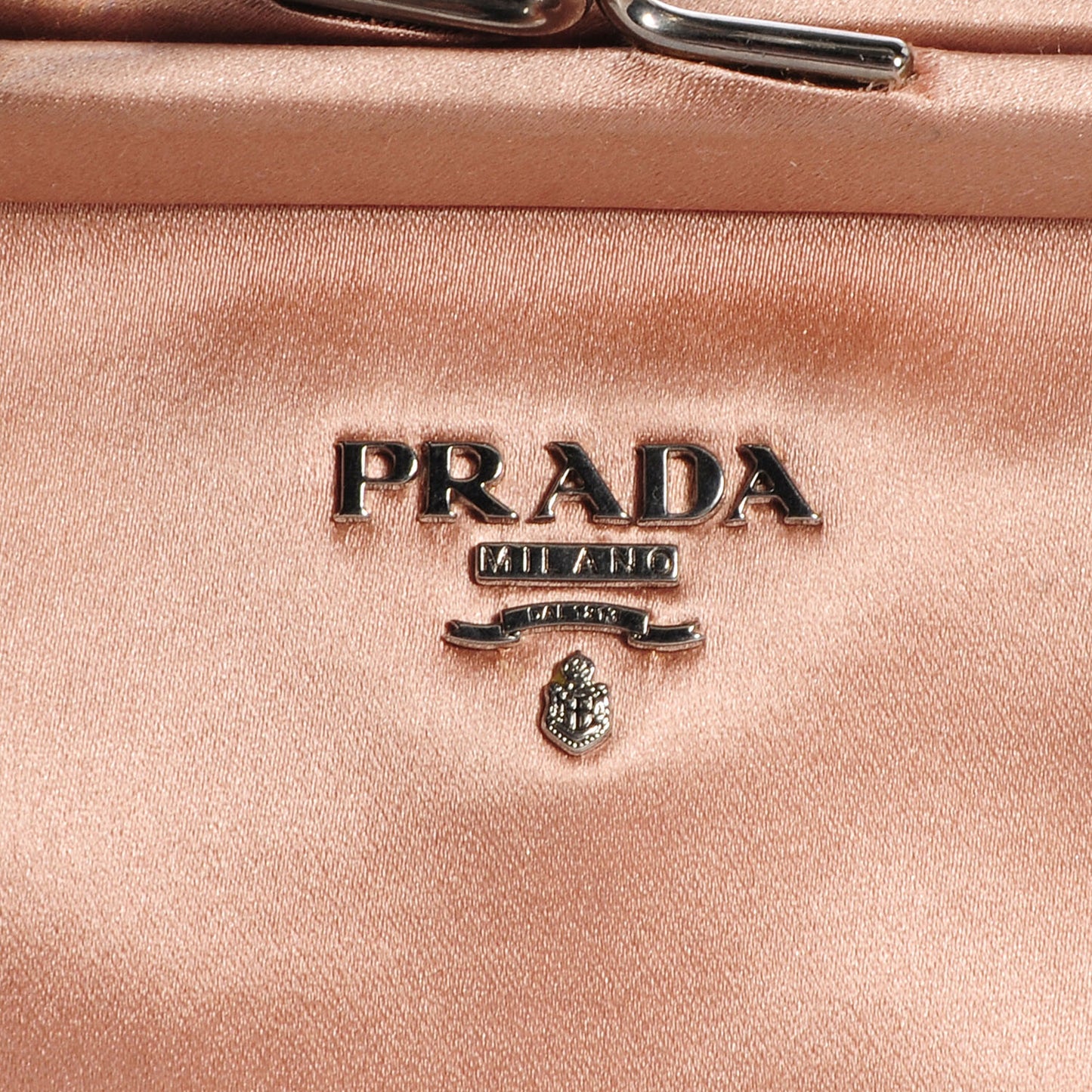 Satin Crystal Kisslock Clutch Nudo