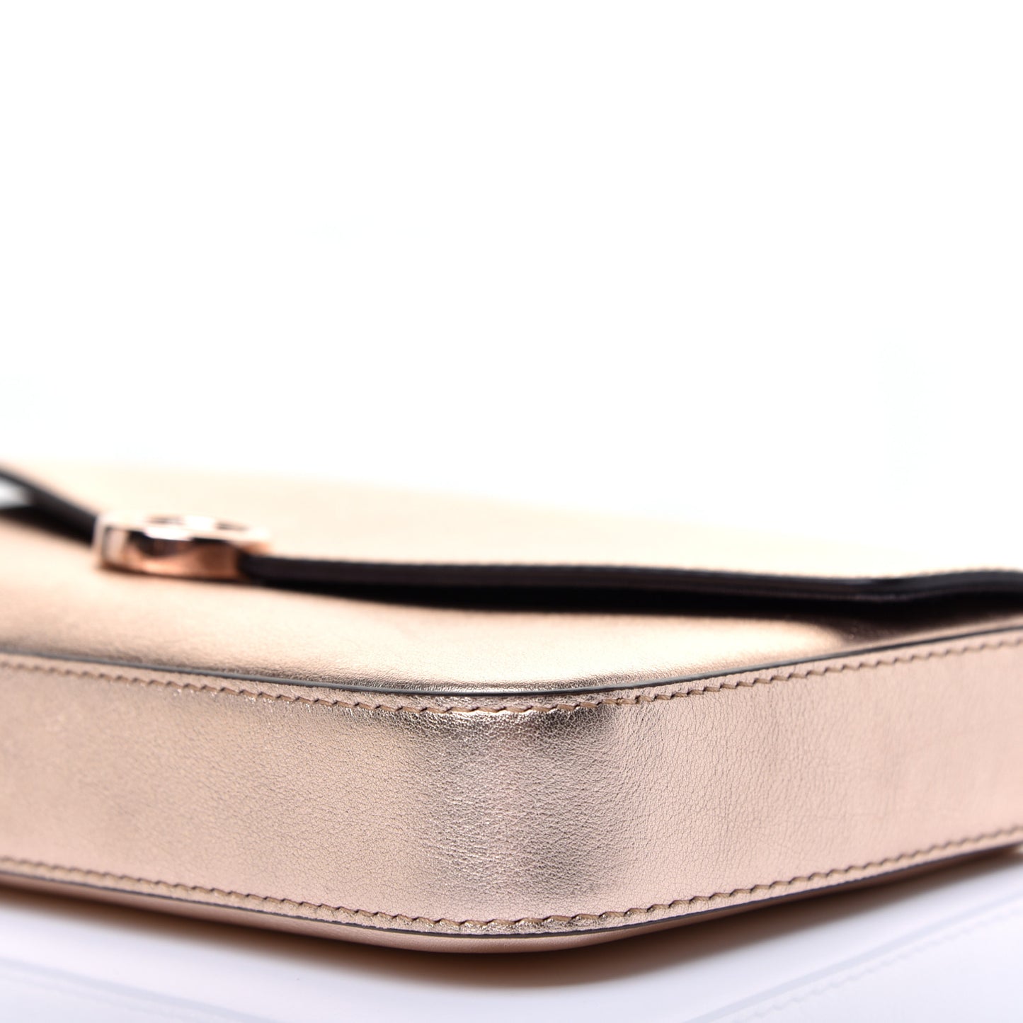 Vitello Laminato F is Fendi Envelope Wallet on Chain Rame