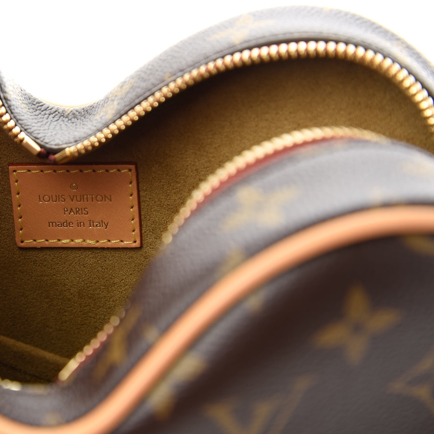 Louis Vuitton Monogram Game On Coeur 8 of 11