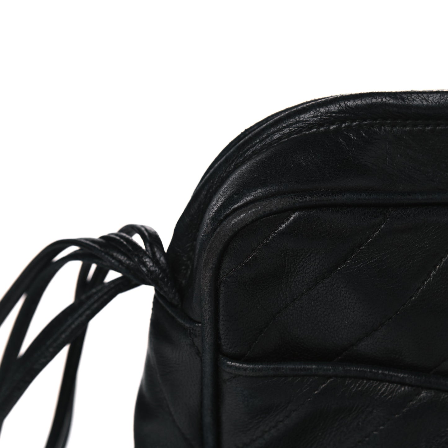 Lambskin Chevron Quilted Tassel Camera Case Black