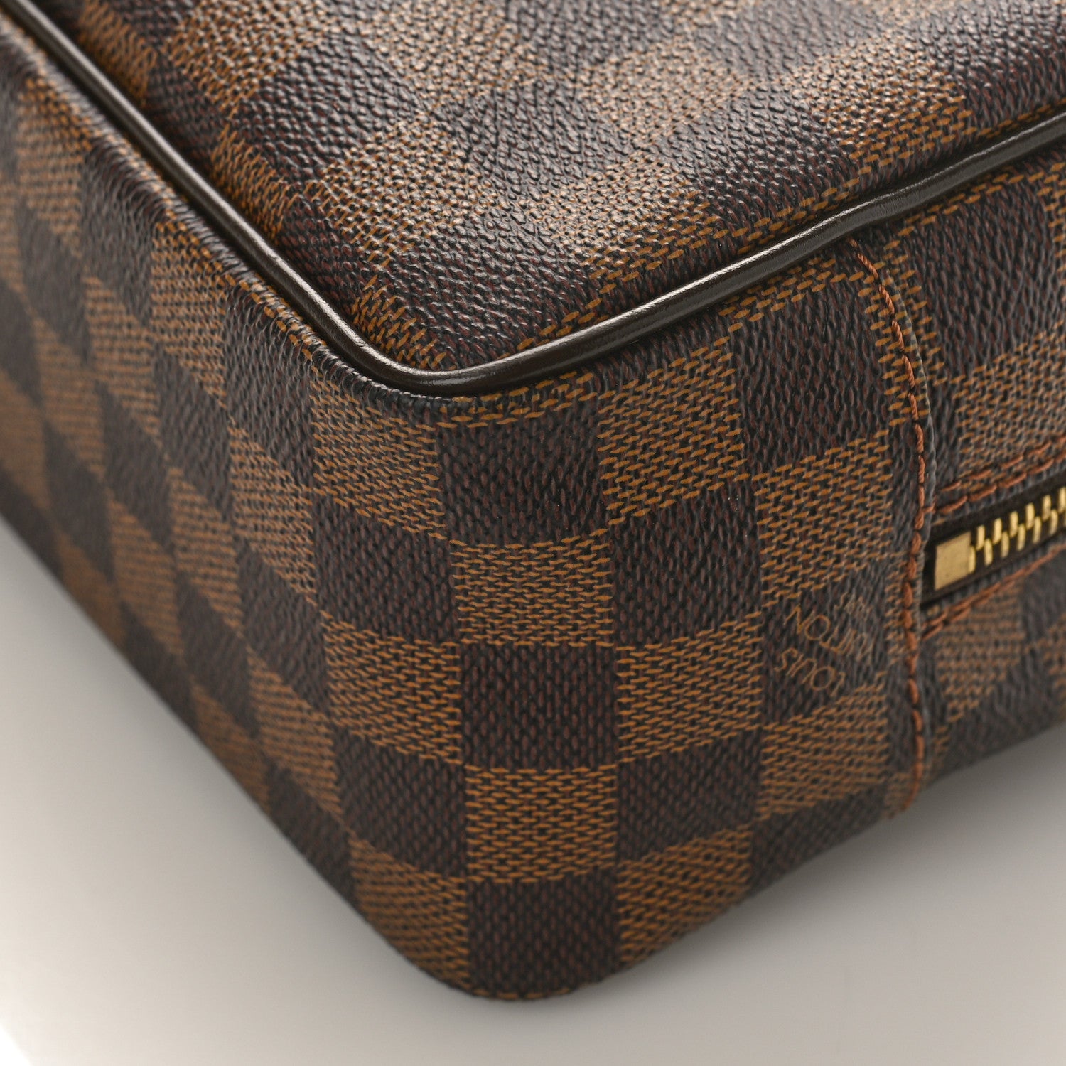 Louis Vuitton Damier Ebene Toiletry Bag 25 8 of 8