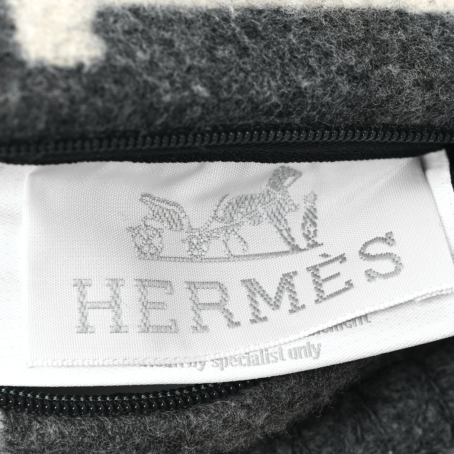 Wool Cashmere Avalon III Pillow PM Ecru Gris Clair
