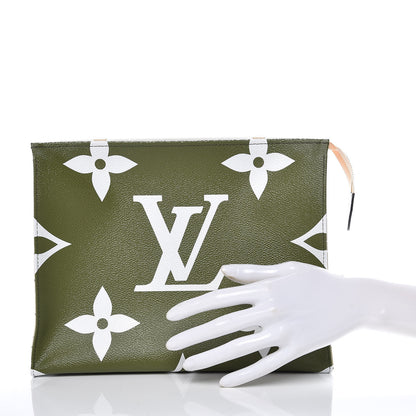 Louis Vuitton Monogram Giant Toiletry Pouch 26 Kaki 2 of 10