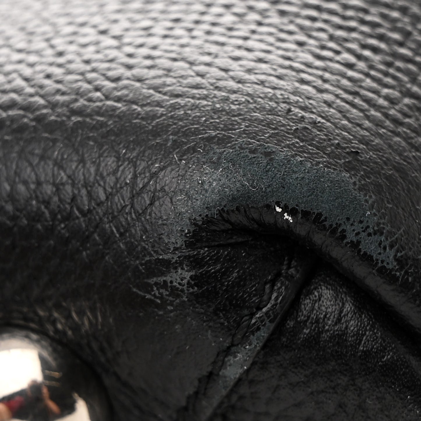 Grainy Calfskin House Check Medium Banner Tote Black