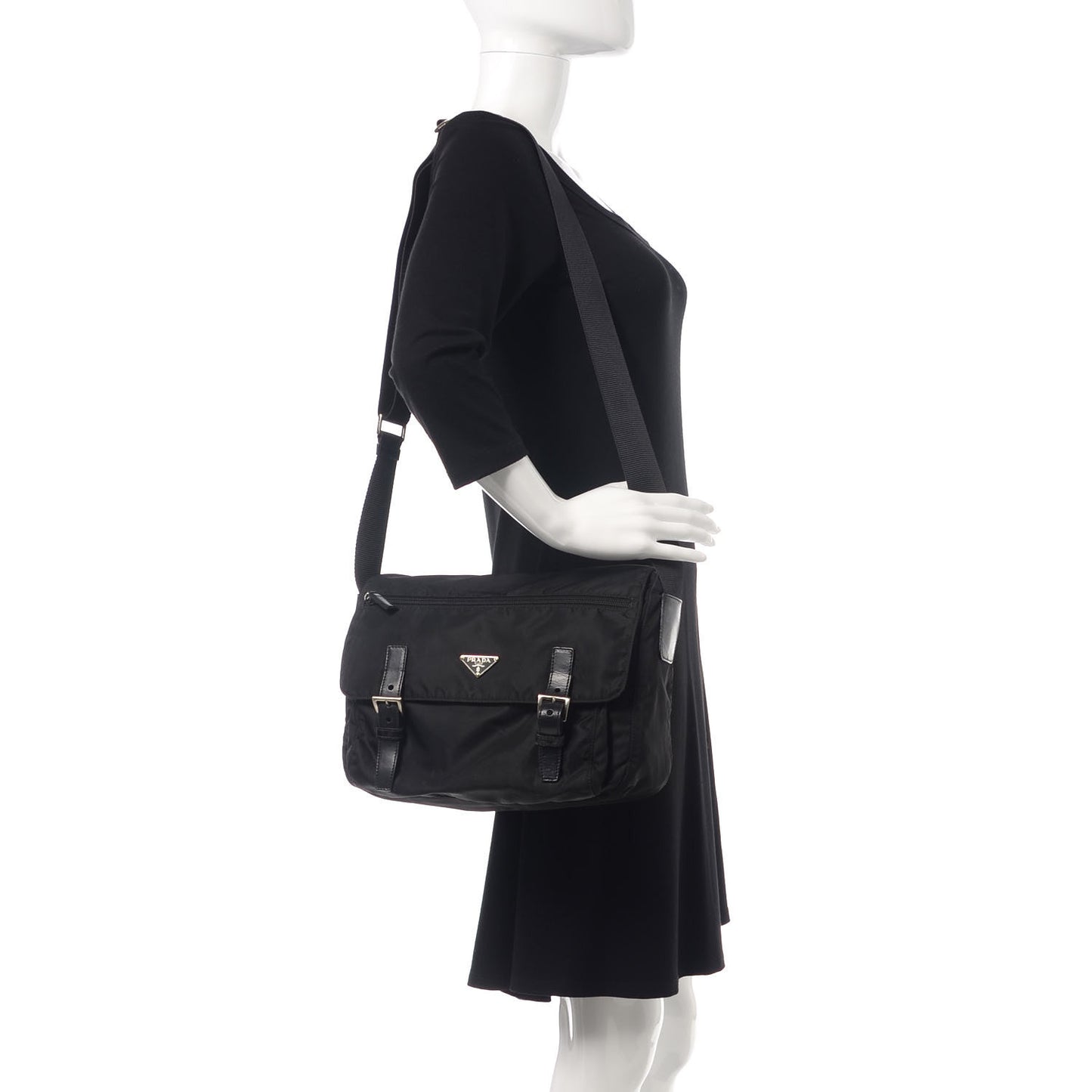 Nylon Vela Messenger Bag Black