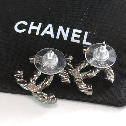 Chanel Pearl CC Earrings 3 of 4