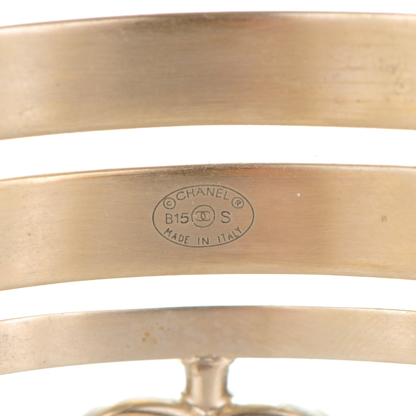 Metal Pearl CC Cuff Gold
