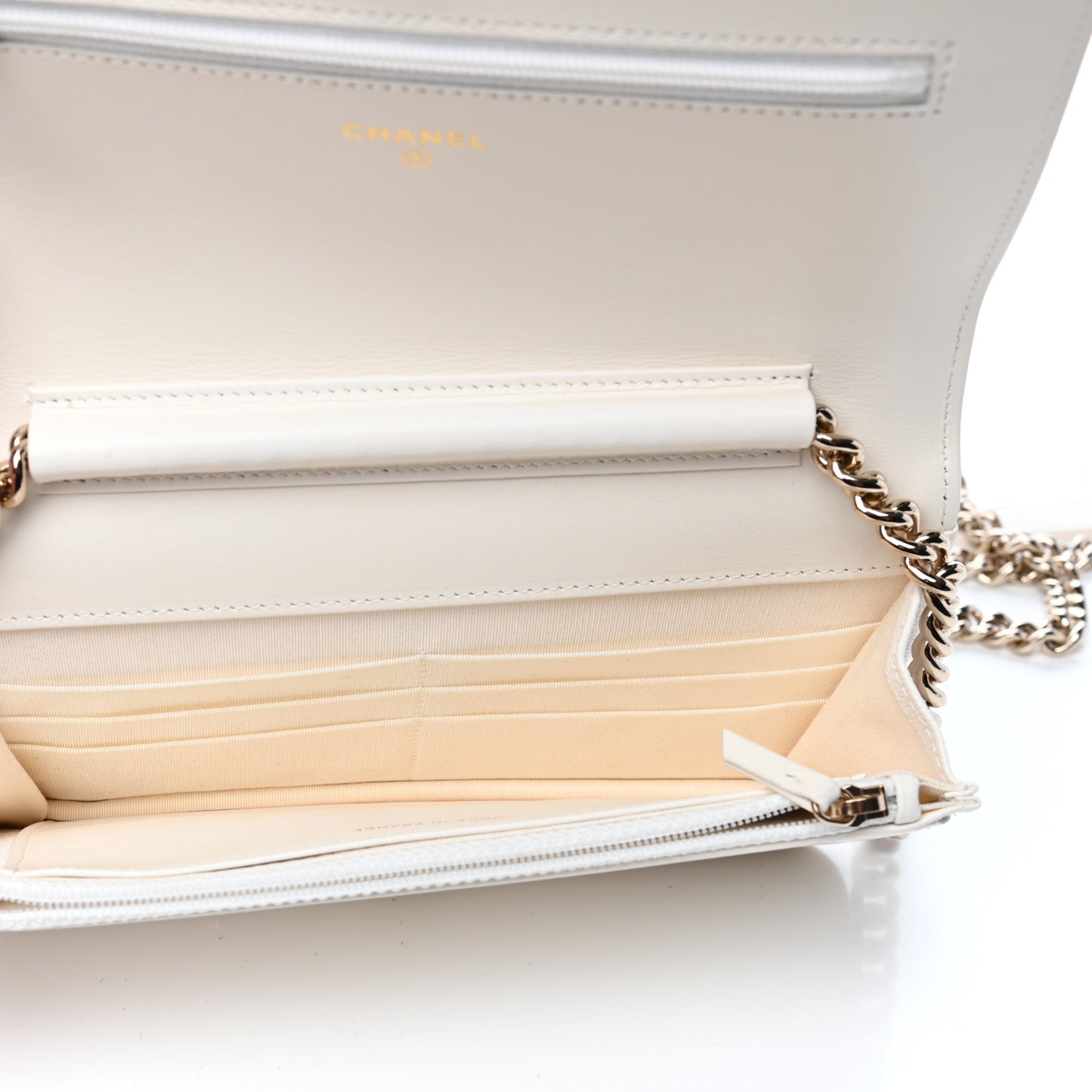 Caviar Chevron Boy Wallet On Chain WOC White