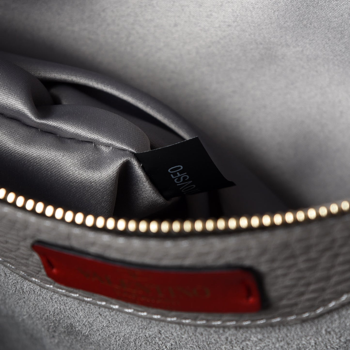 Grained Calfskin Rockstud Shoulder Tote Perla