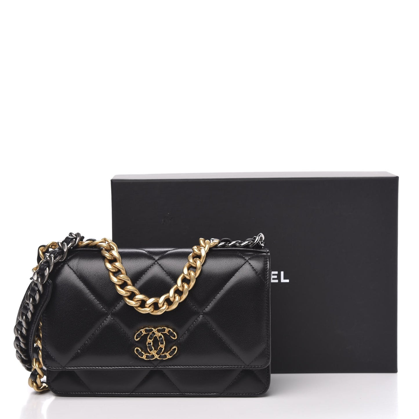 Goatskin Quilted 19 Wallet On Chain WOC Black