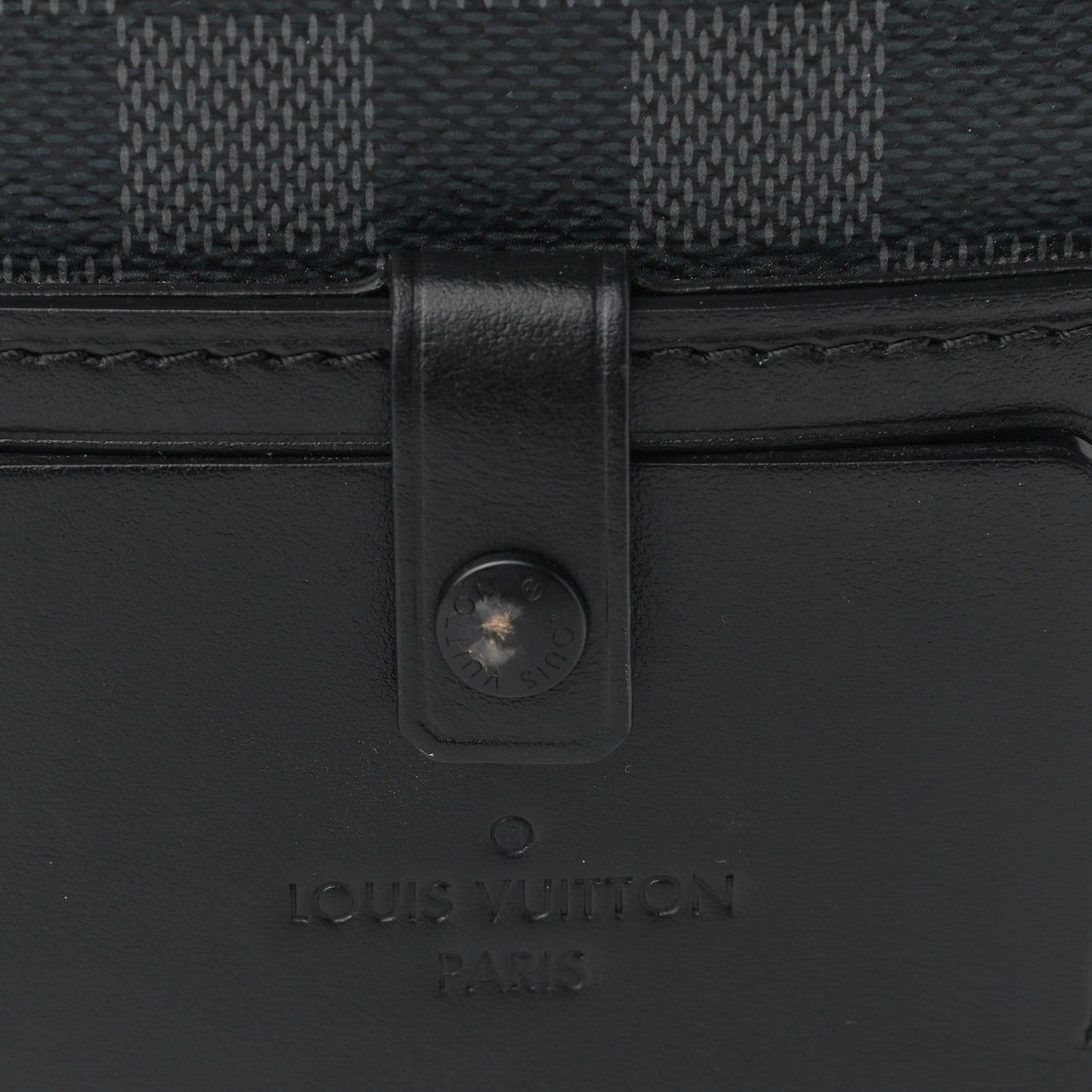 Damier Graphite Alpha Messenger Bag